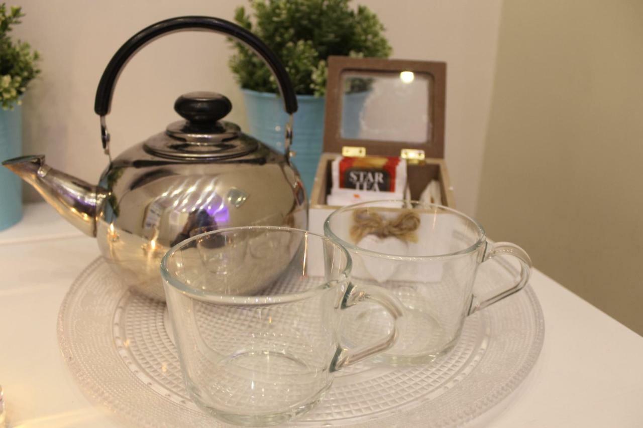 Bed and Breakfast Da Polly a Piazza Amedeo Napoli Esterno foto